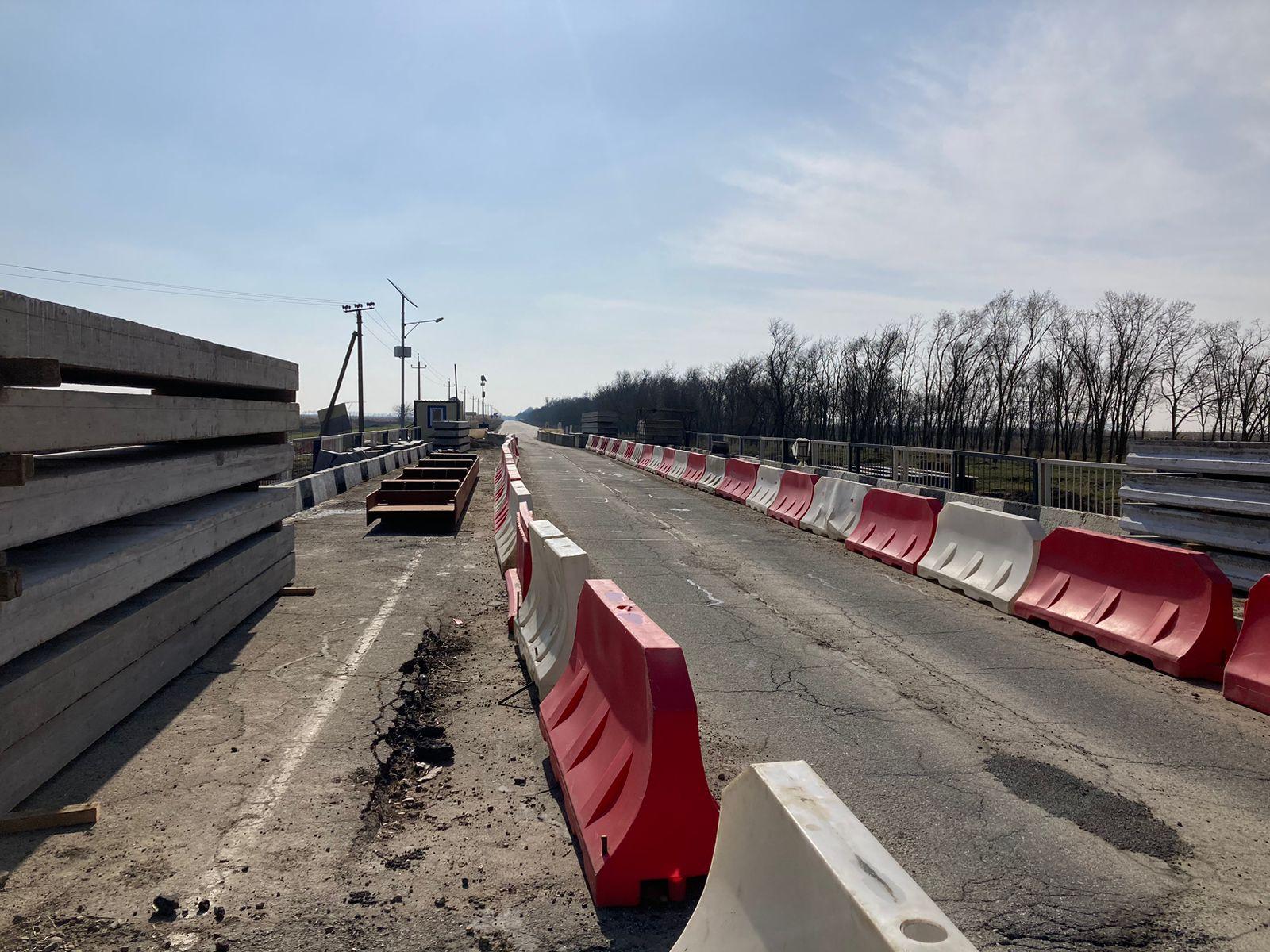 Дорожники восстановят 38, 89 м мостового сооруженияВ этом году в Славянском районе выполняются работы по восстановлению моста...