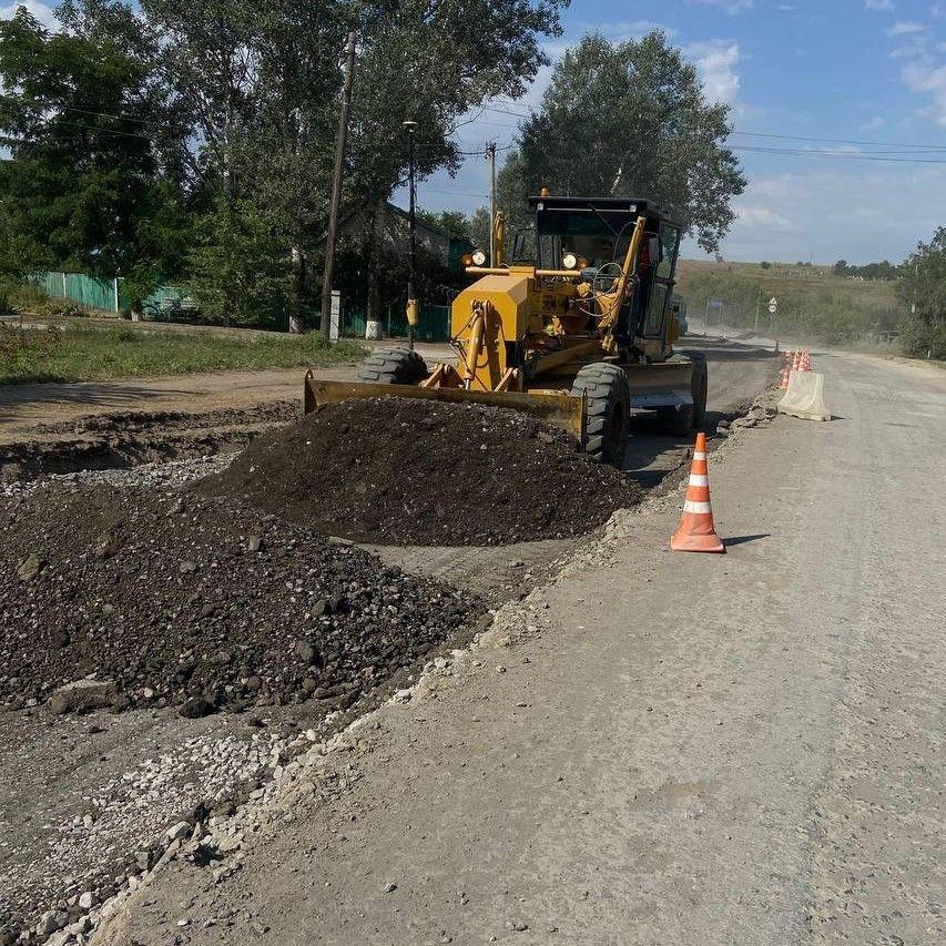 В Шолоховском районе завершен ремонт участка региональной автодороги г. Миллерово – ст. Вешенская.Дорожники выполнили устройс...