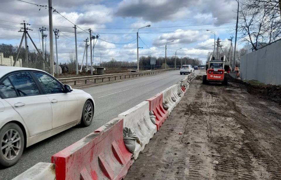 ЛОБНЯ. ПРИСТУПИЛИ К РЕКОСТРУКЦИИ УЧАСТКА КРАСНОПОЛЯНСКОГО ШОССЕВ Лобне приступили к реконструкции участка Краснополянского шо...