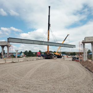 Сразу два новых этапа работ начались на участке реконструкции автодороги к мосту через Малый Цивиль в Шихазанах. Мостовики вы...