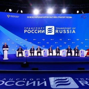 Автодор с опережением сроков открывает участки М-12 благодаря поддержки Правительства России.  Деловую программу XVI Междунар...