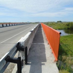 60-метровый мост через реку Икса отремонтируют благодаря нацпроекту «Безопасные качественные дороги». На искусственном сооруж...