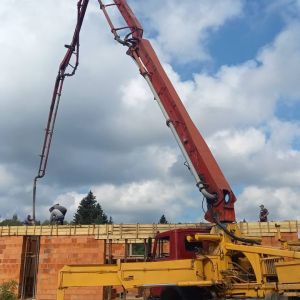 ООО Бетон готов выполнить по заливке бетона любой сложности с грамотными подрядчиками. 