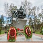 Дорожники почтили память своих коллег, сражавшихся в годы Великой Отечественной войны!
В канун 77-ой годовщины Победы в Велик...