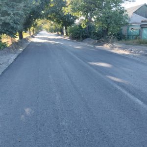Дорожники Башкортостана отремонтировали улицу Мира в городе Красный Луч Луганской Народной Республики. На участке протяженнос...