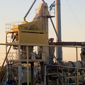 Дорожники Башкортостана ремонтируют дороги в Луганской Народной Республике. В этом году мы запланировали привести в нормативн...