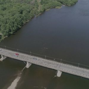 Власти Биробиджана передают проблемный мост через реку Бира в областную собственность  Депутаты городской Думы Биробиджана на...
