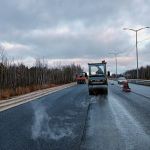 На участке капитального ремонта автодороги Сургут - Нижневартовск завершаются работы, запланированные на 2023 год.  В этом го...