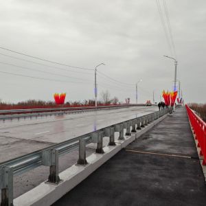 3 ноября, открыто движение по мосту на улице Бурова-Петрова в городе Кургане. Подрядная организация обеспечила досрочное заве...