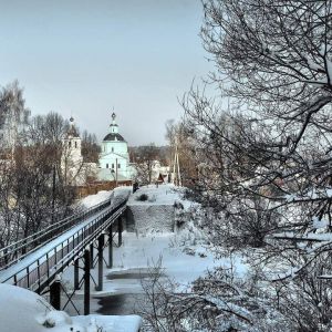 Сегодня расскажем вам про еще один интересный городок для путешествия выходного дня. Это расположенный на берегах реки Протвы...