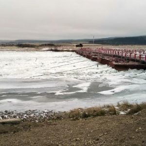 С 28 ноября временно ограничили грузоподъемность на двух наплавных мостах до полного установления ледостава  Ограничение до 1...