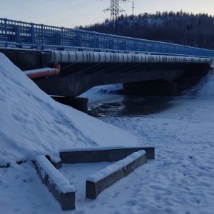 Нацпроект «Безопасные качественные дороги»   Завершен ремонт моста через реку Ваенга.   Общая длина моста составляет – 33,30...