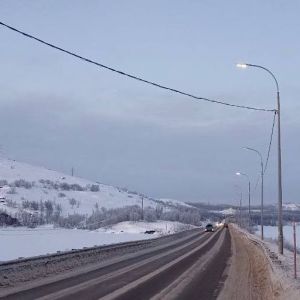 По дороге в Снежногорск стало светлее  Завершены работы по устройству недостающего электрического освещения на автомобильной...