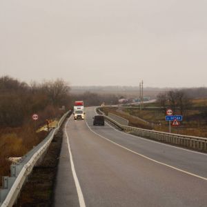 В Запорожской области запустили движение по двухполосному мосту, который входит в состав сухопутного маршрута из Ростовской о...