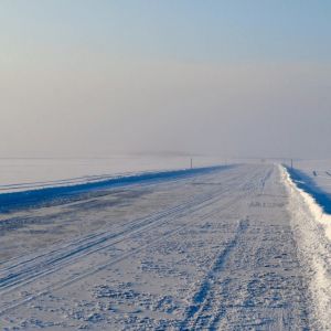 Увеличена грузоподъемность автозимника по реке Витим  С сегодняшнего дня грузоподъемность зимника с 7 по 45 километр, по напр...
