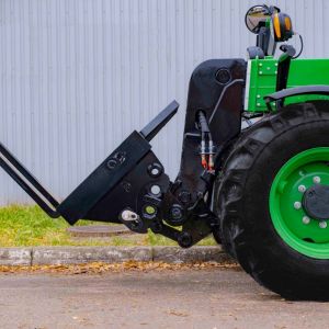 Телескопический погрузчик UMG TLH-3507 AG (сельхозяйственное исполнение) - первый телескопический погрузчик российского произ...