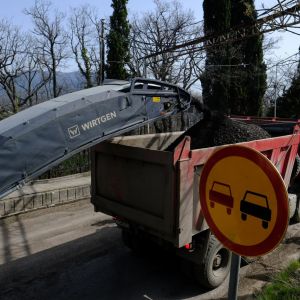 Стартовал ремонт дороги на Ай-Петри.   На первом этапе будет отремонтирован участок от Южнобережного шоссе до водопада Учан-С...