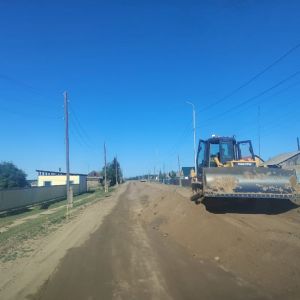 Дорожники приступили к ликвидации проблемного участка автодороги "Абалах"  Строительство дороги ведется в Чурапчинском улусе...