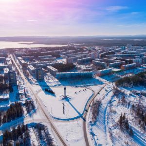 План «На Севере – жить»  В этом году в Полярных Зорях и населенных пунктах Африканда и Зашеек комплексно ремонтируются сразу...