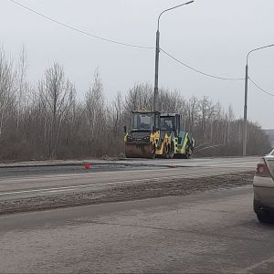 На елецкой трассе начали ремонт картами - в районе Косыревки появилась техника и участки срезанного покрытия. Работы на федер...