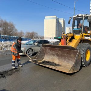 В Самаре на улице Осетинской и других участках продолжается поддерживающий ремонт проезжей части дорог местного значения   Ав...