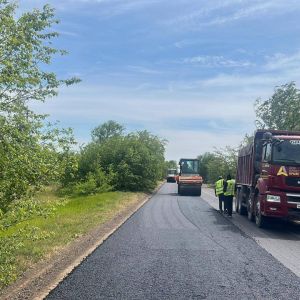 В рамках национального проекта «Безопасные качественные дороги» в Крыму будет отремонтирован участок дороги от Саки−Митяево д...