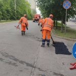 продолжаем текущий ремонт дорожного покрытия по проспектам Мира и Ватутина в Ворошиловском районе   продолжаем текущий ремонт...