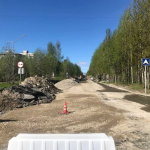 План «На Севере – жить»  В Мончегорске началась дорожная кампания.   На проспекте Металлургов (участок ремонта от площади Рев...