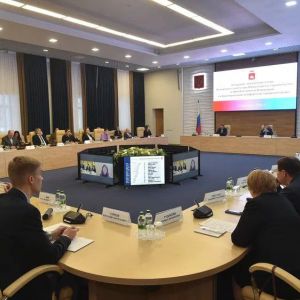 Минстрой России собрал в Прикамье экспертов по развитию водно-зелёного городского каркаса В Прикамье прошло заседание экспер...