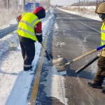 Ликвидация наката вручную на автодороге Комсомольск-на-Амуре - Амурск 