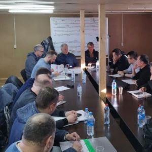 Возводя искусственные сооружения на сети дорог Автодора, чаще всего применяют метод продольной надвижки. Его суть в том, что...