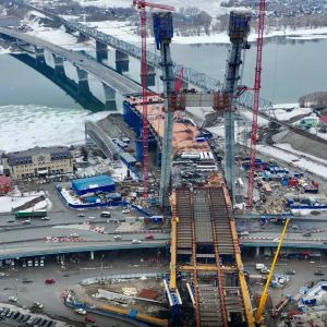 Пилон моста через реку Обь в Новосибирске
