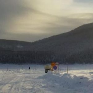 Снижена грузоподъемность участка регионального автозимника в Ленском районе  В связи с погодными условиями, на основании факт...