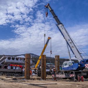 ДСИО продолжает реконструкцию автомобильного моста через реку Куту в Усть-Куте Мост протяжённостью 169 метров и подходами 1...