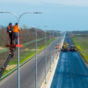 Развитие федеральных дорог юга России обсудили Вячеслав Петушенко и Вениамин Кондратьев Председатель правления Госкомпании «...