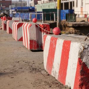 В Новом Уренгое проходит реконструкция улицы Таёжная   Протяженность дороги – 2,3 км. Работы пройдут в 2 этапа. Дорога станет...