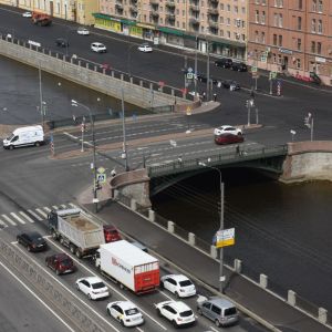 На Варшавском мосту через Обводный канал начинается ремонт асфальтобетонного покрытия.  В связи с этим движение на переправе...