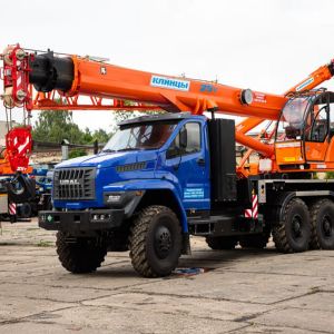 Клинцовский автокрановый завод пополнил серию газомоторной техники АО «Клинцовский автокрановый завод» пополнило серию газом...